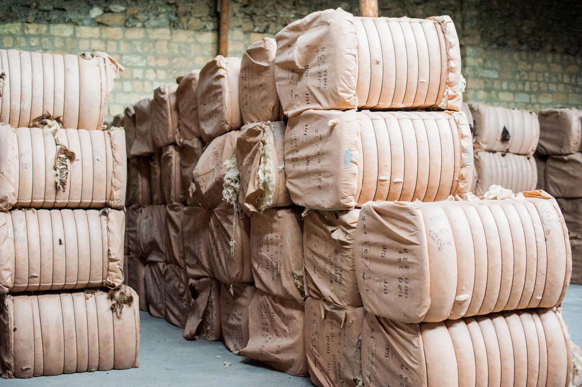 Предприятие «Содружество Юг» применяет передовые технологии промышленной переработки шерсти.